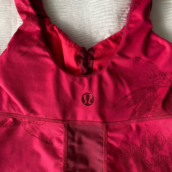 2008/2009 lululemon tank with built in bra - Picture 3 of 6